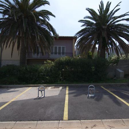 Apartments Vitoria Mali Lošinj Kültér fotó