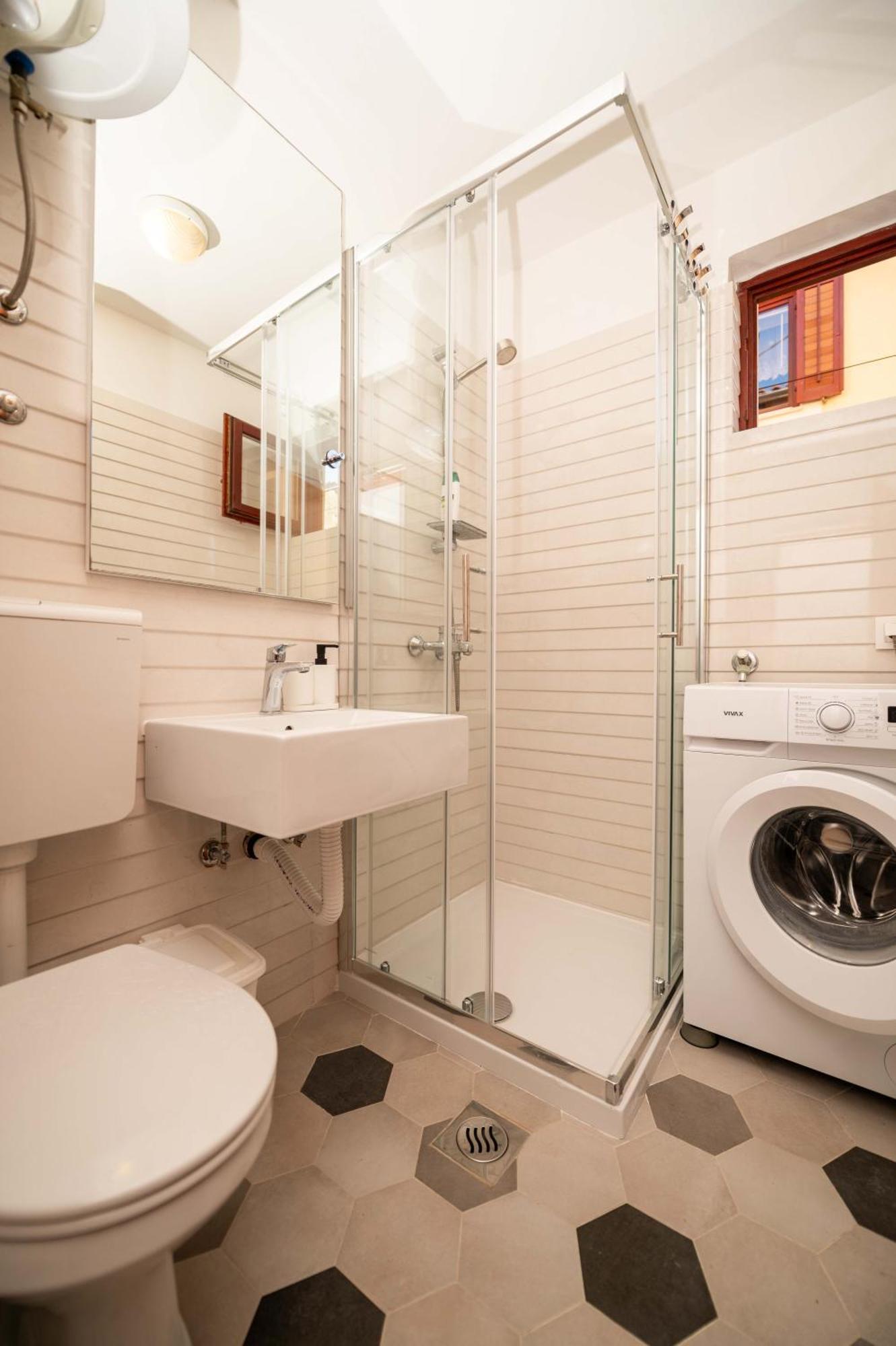 Apartments Vitoria Mali Lošinj Kültér fotó