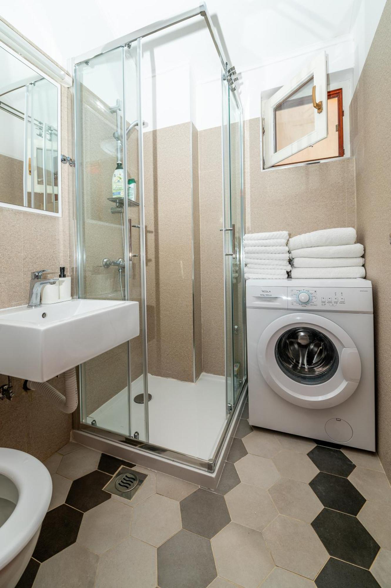 Apartments Vitoria Mali Lošinj Kültér fotó